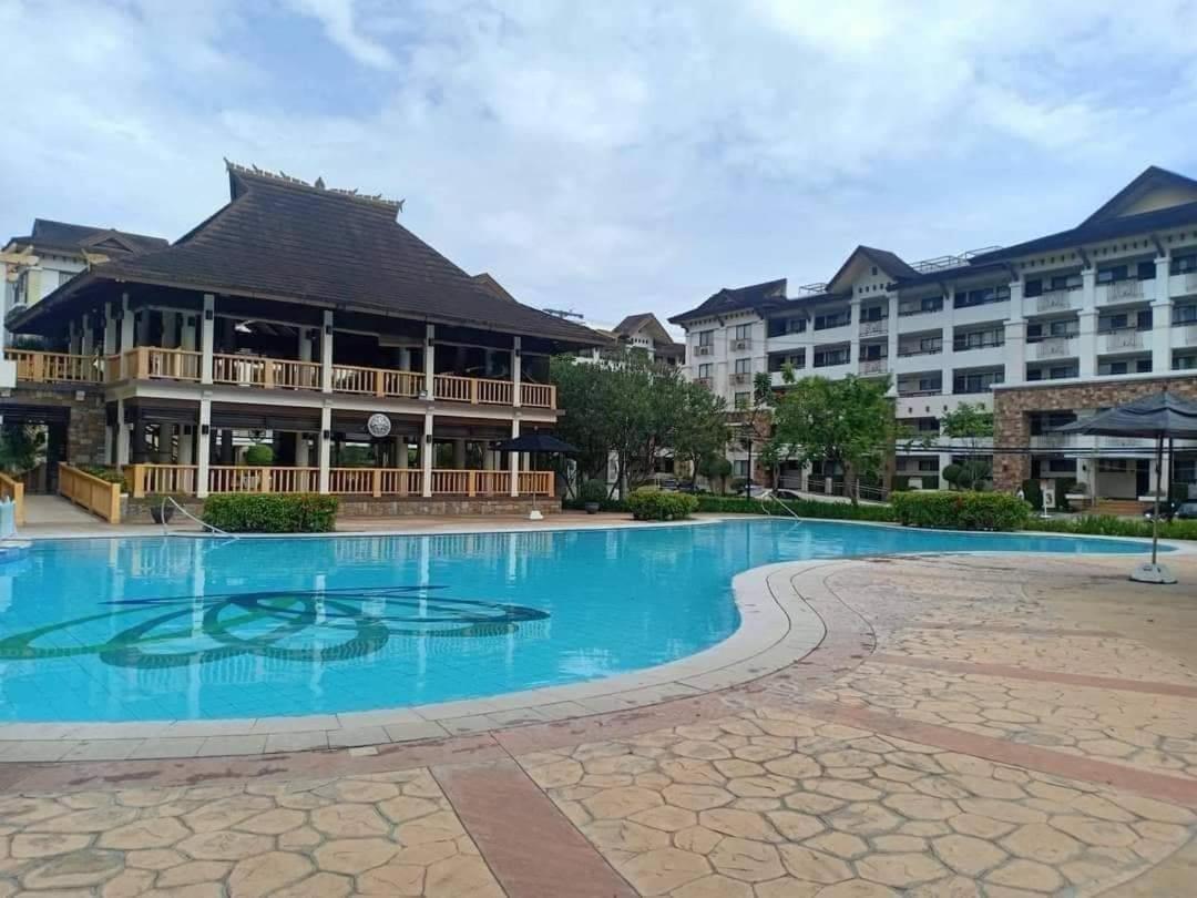 Ri'S One Oasis W Free Pool Back Of Sm City Mall Davao City الغرفة الصورة